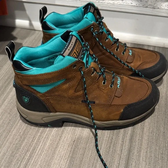 Ariat Teal and Brown Outdoor Boots - Picture 2 of 6